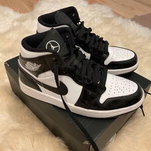 Air Jordan 1 Mid SE ASW Size 7.5
